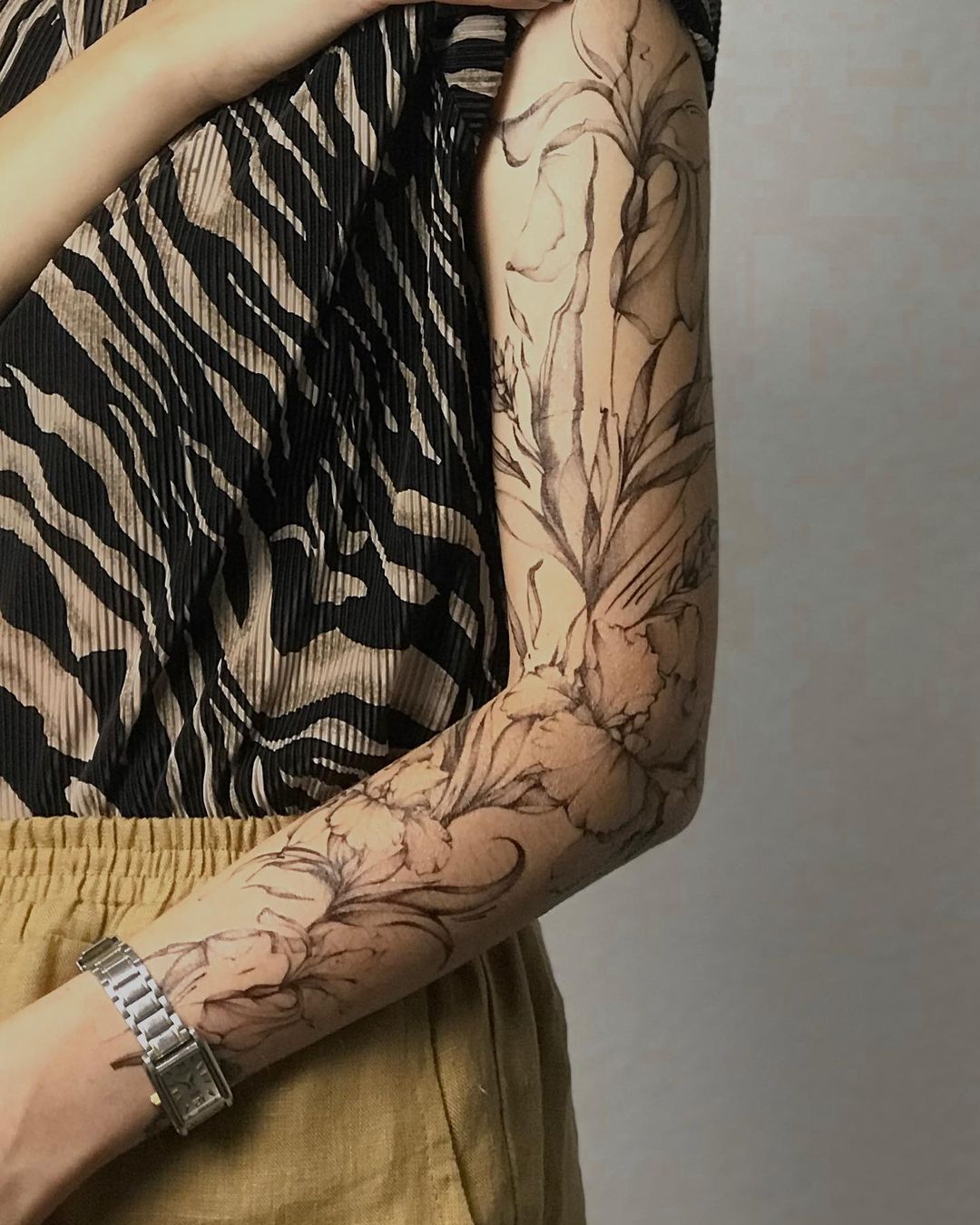 Temporary tattoo "Tattoo sleeve with irises"